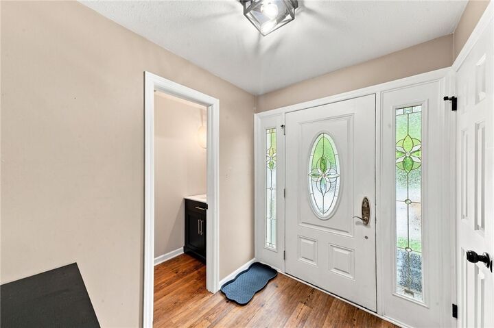 Property Photo:  422 Edgetree  PA 15668 
