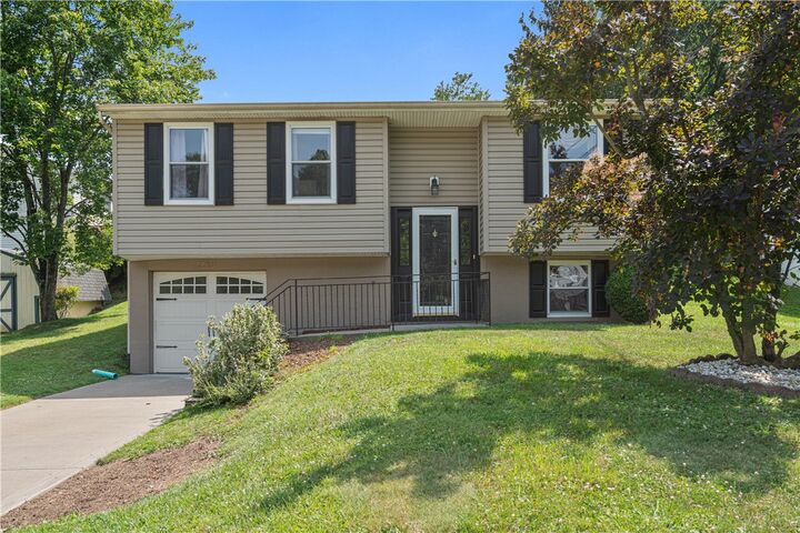 Property Photo:  1155 Marble Dr  PA 15046 