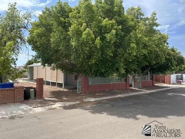 Property Photo:  10754 S McKenzie Ave  AZ 85365 