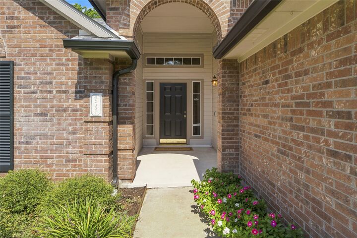 Property Photo: 2307 Loquat Lane TX 78664