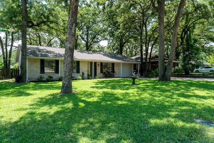 Property Photo: 2003 Alcoa Avenue TX 76567