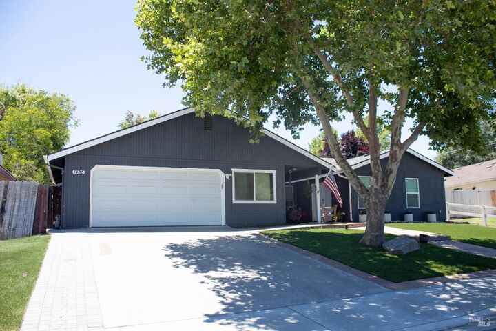 Property Photo:  1485 Godell Street  CA 93465 