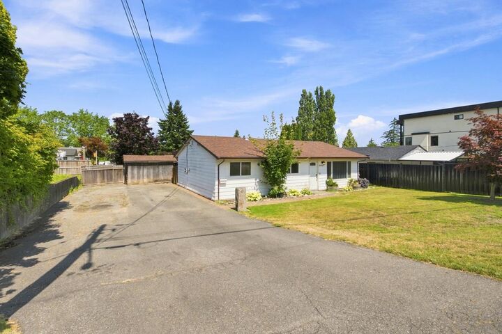 Property Photo:  26647 30A Avenue  BC V4W 3C8 