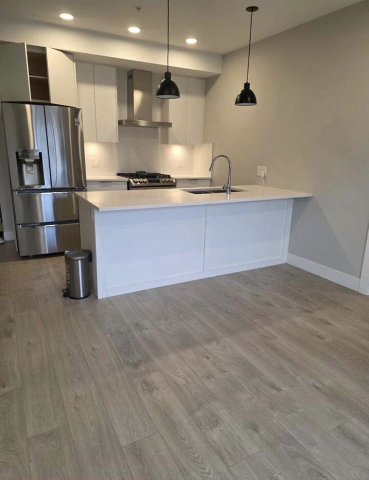 Property Photo: 14818 60 Avenue 211 BC V3S 1R9