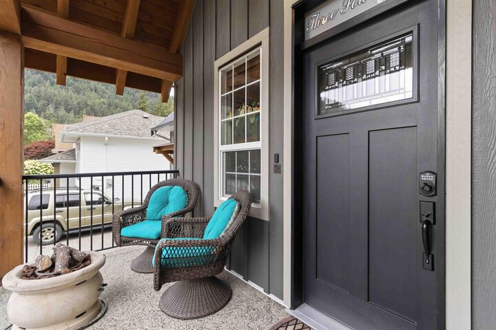 Property Photo: 341 Chestnut Avenue BC V0M 1K0