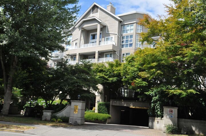 5888 Dover Crescent 302 — photo 1