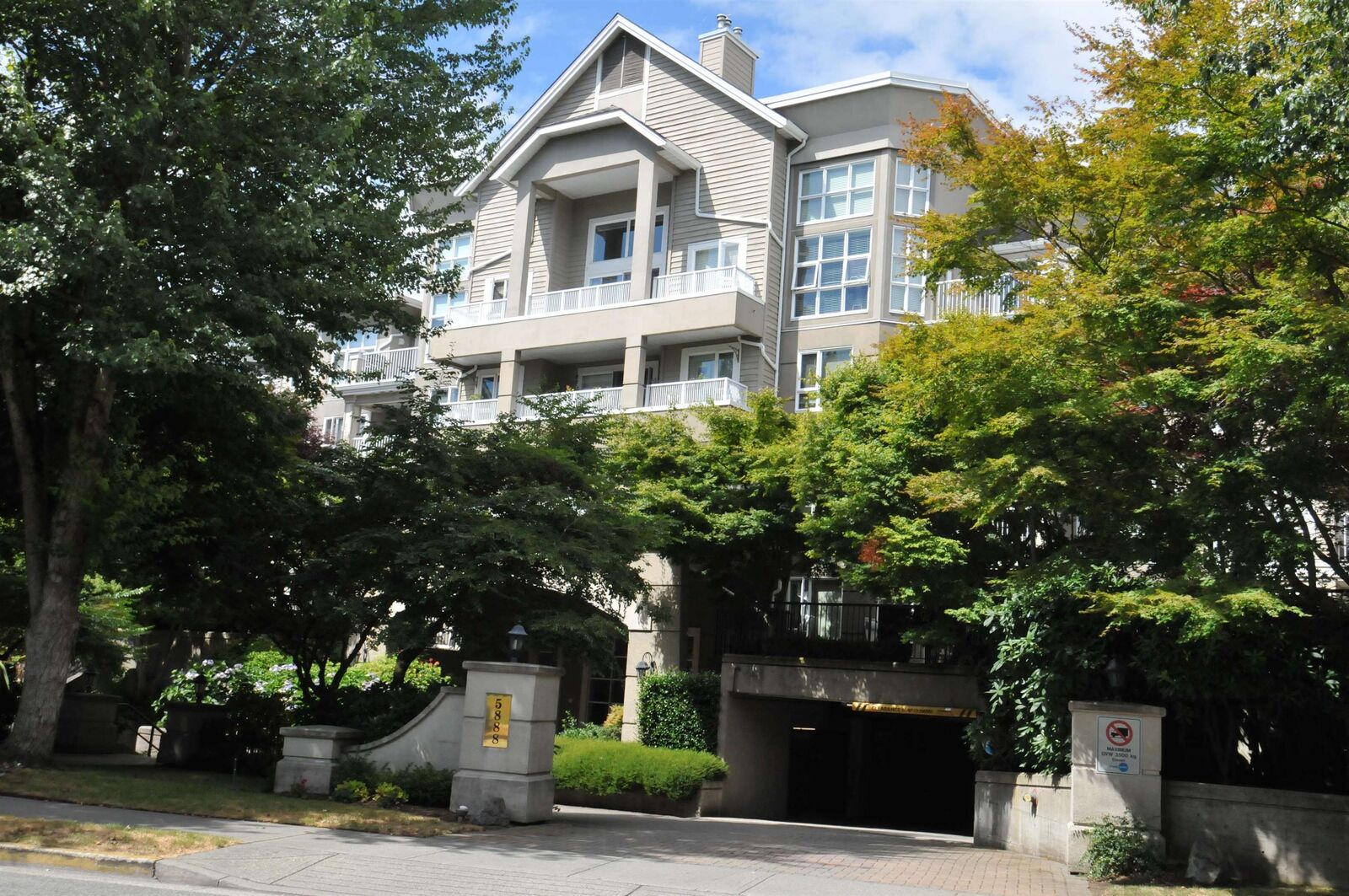 Property Photo: 5888 Dover Crescent 302 BC V7C 5R9