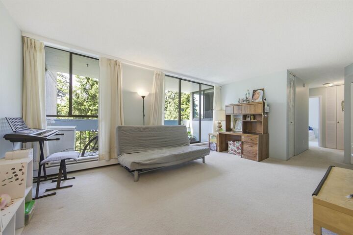 6689 Willingdon Avenue 801 — photo 1