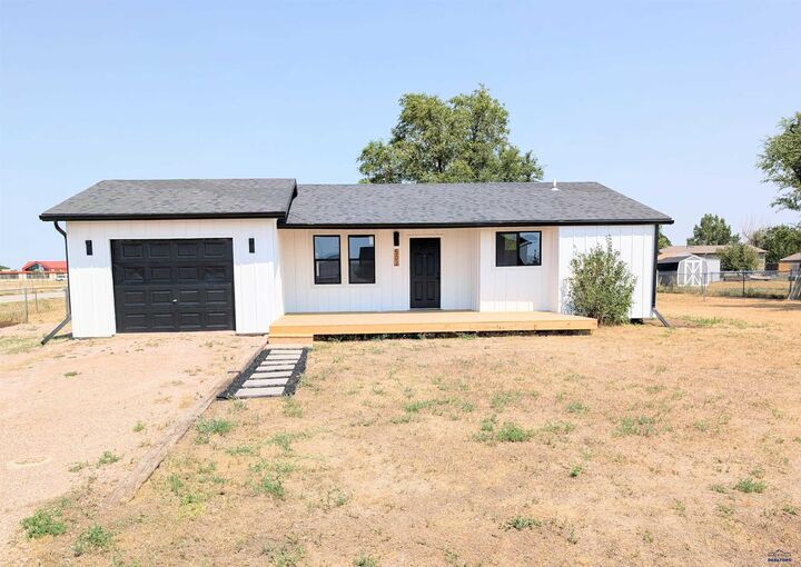 Property Photo: 502 Falcon Dr SD 57719