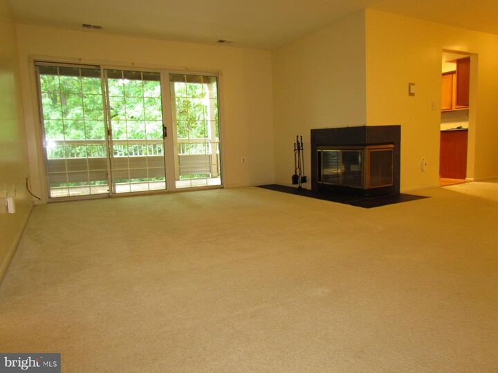Property Photo:  110 Biscayne Court 7  NJ 08540 