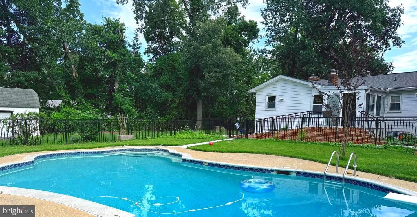 Property Photo:  833 Meadow Road  MD 21144 