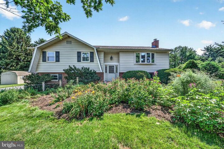 Property Photo: 1277 S Colebrook Road PA 17545