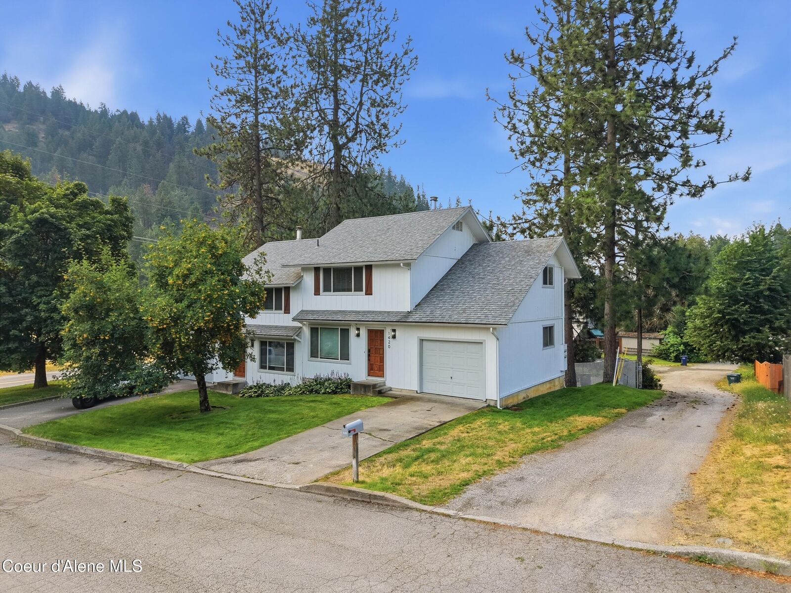 Property Photo: 1420-1422 E Homestead Ave ID 83814