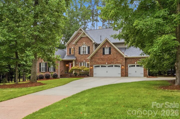 Property Photo:  5630 Turkey Oak Drive  NC 28227 