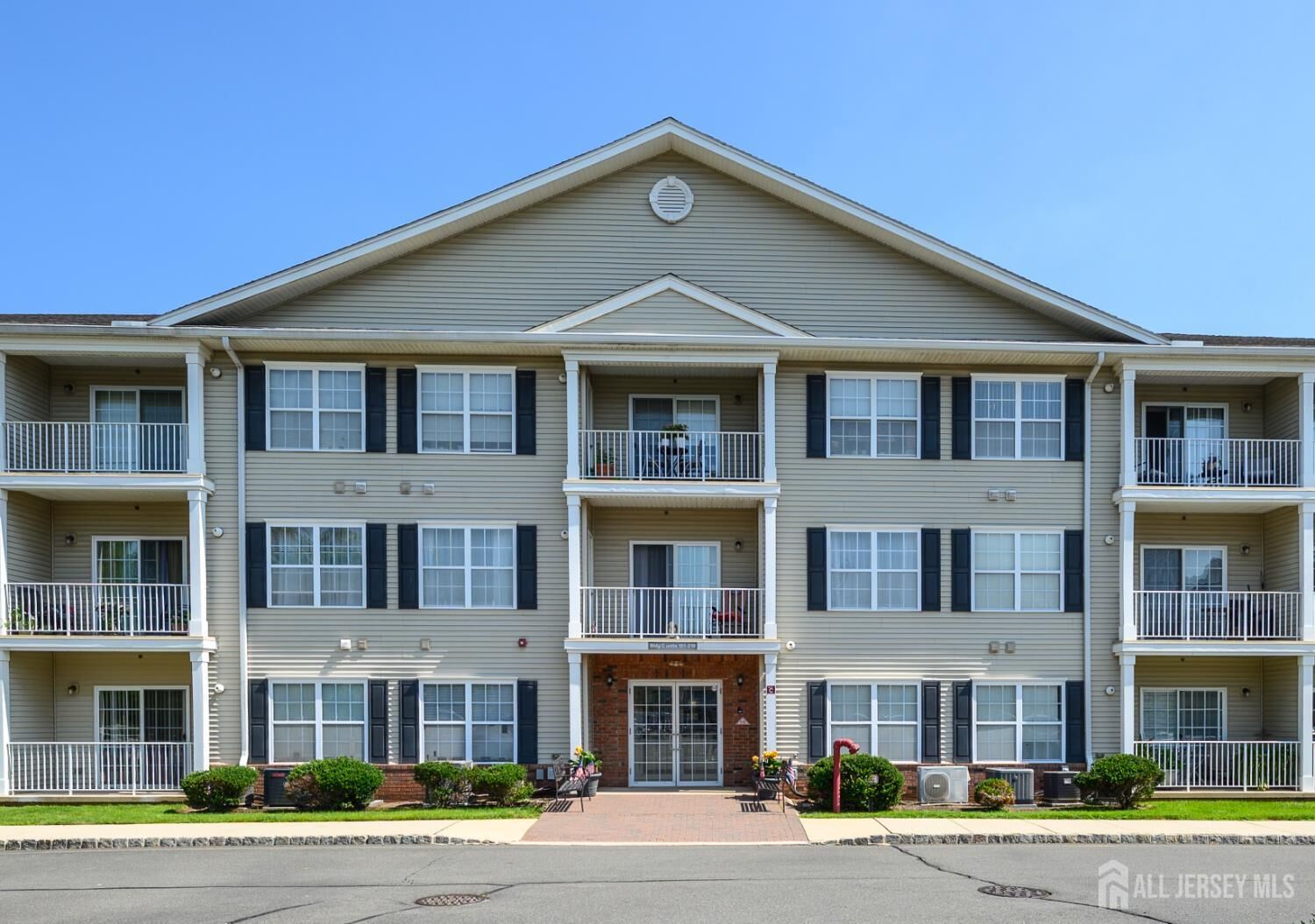 Property Photo:  177 Liddle Avenue  NJ 08837 