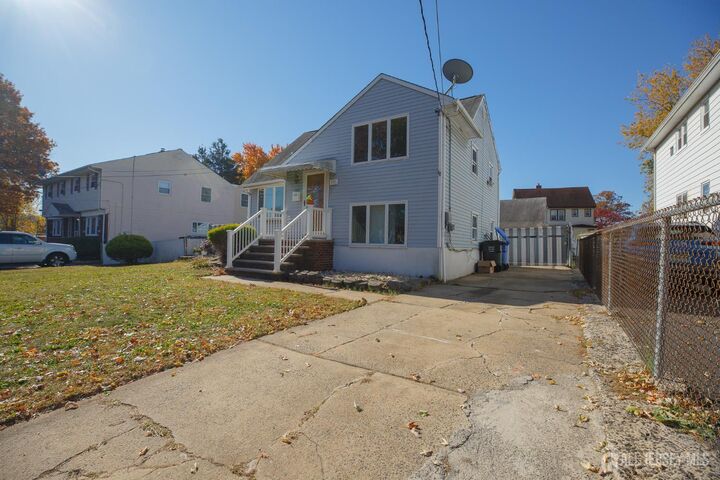 Property Photo:  373 Hyatt Street  NJ 07001 
