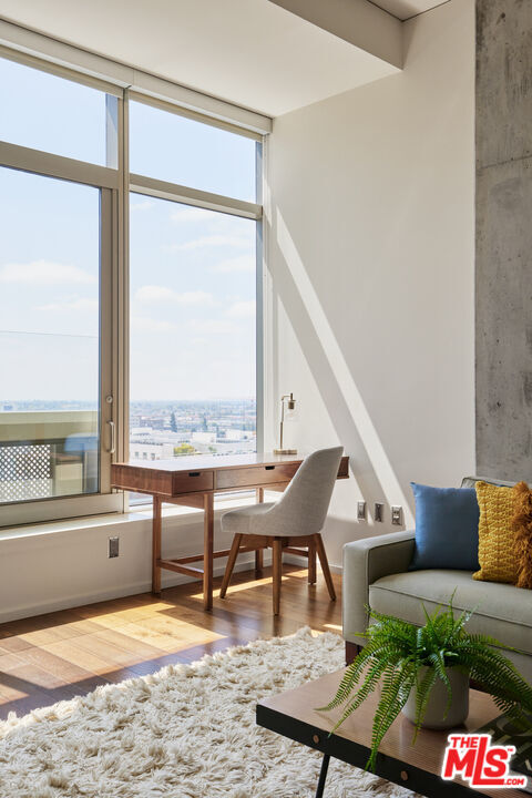 Property Photo: 1155 S Grand Ave, Unit 1307 CA 90015