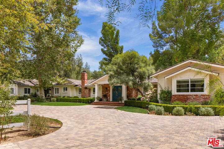 Property Photo:  5840 Round Meadow Rd  CA 91302 