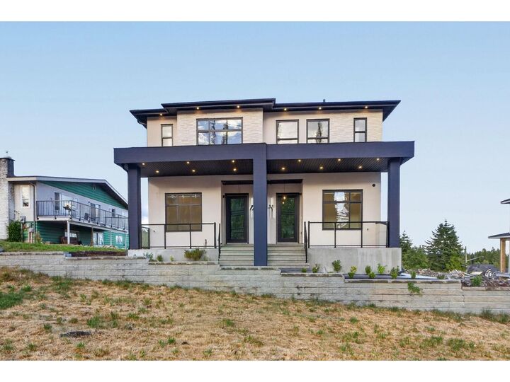 Property Photo: 5642 144 St Street 102 BC V3X 1A7