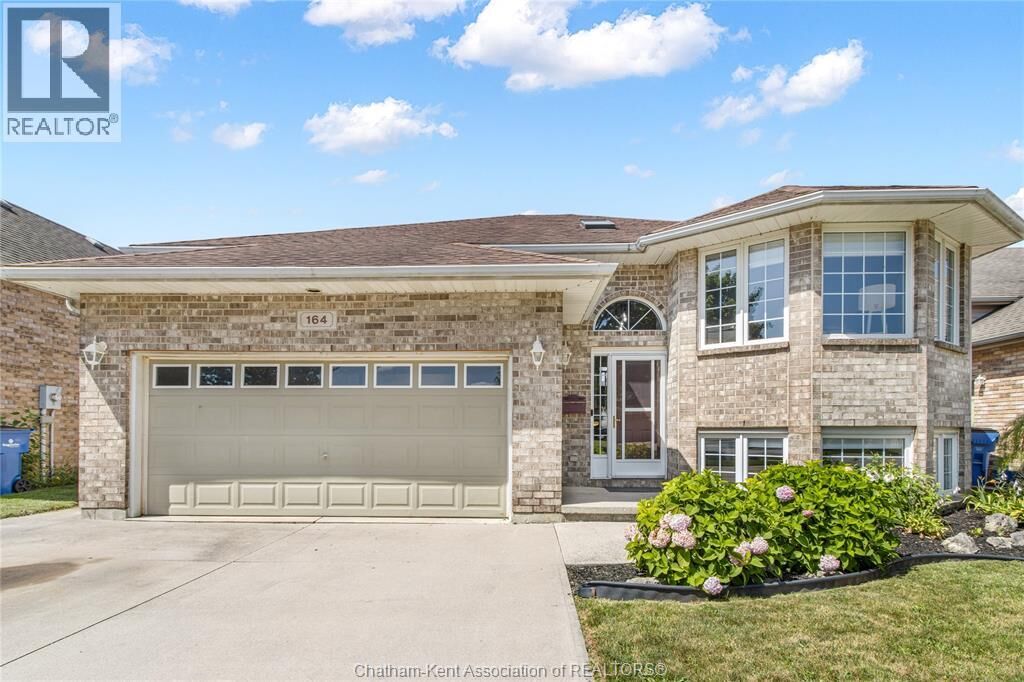 Property Photo:  164 Valley Road  ON N7L 5L4 