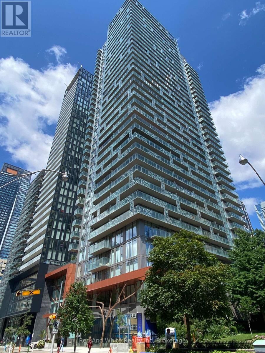 Property Photo: 50 Wellesley Street East 3207 ON M4Y 0C8