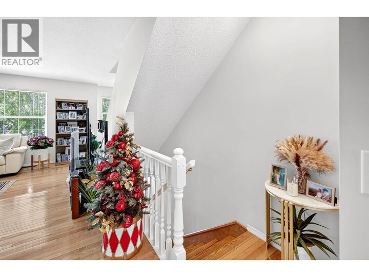 Property Photo:  2084 Robson Place 6  BC V2E 2M6 