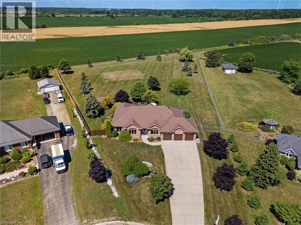 Property Photo:  18 Featherstone Avenue  ON N0A 1P0 