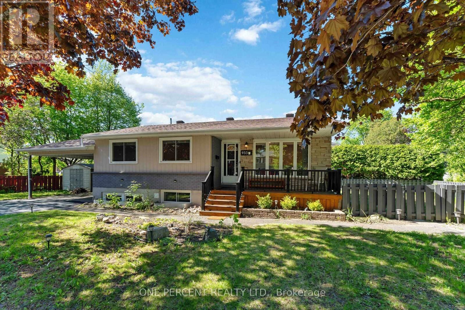 Property Photo: 933 Kincaid Court ON K1V 6N7