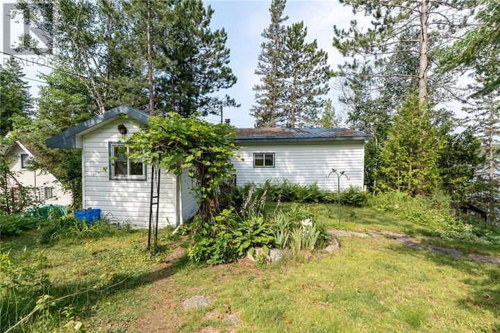 Property Photo:  90 E Hood Road  ON P0M 3C0 