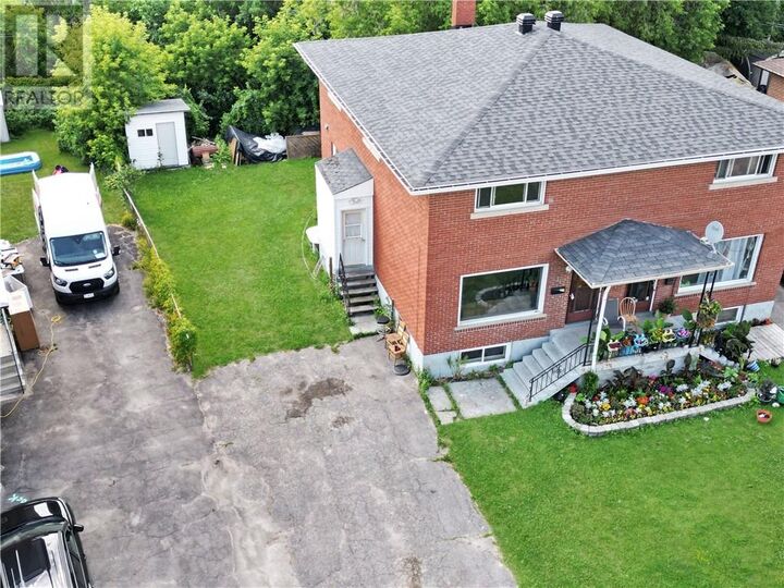 Property Photo:  152 Albany Street  ON P3C 2Z5 