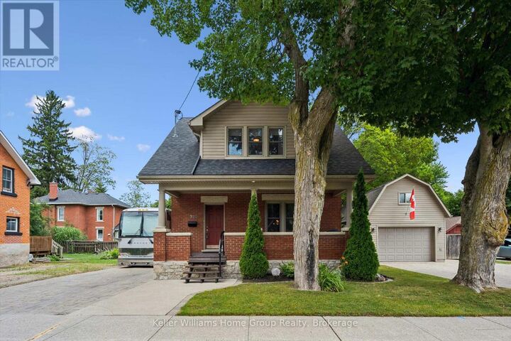 330 Angus Street — photo 1