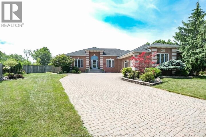 Property Photo:  1747 Chornoby Crescent  ON N8N 5A1 