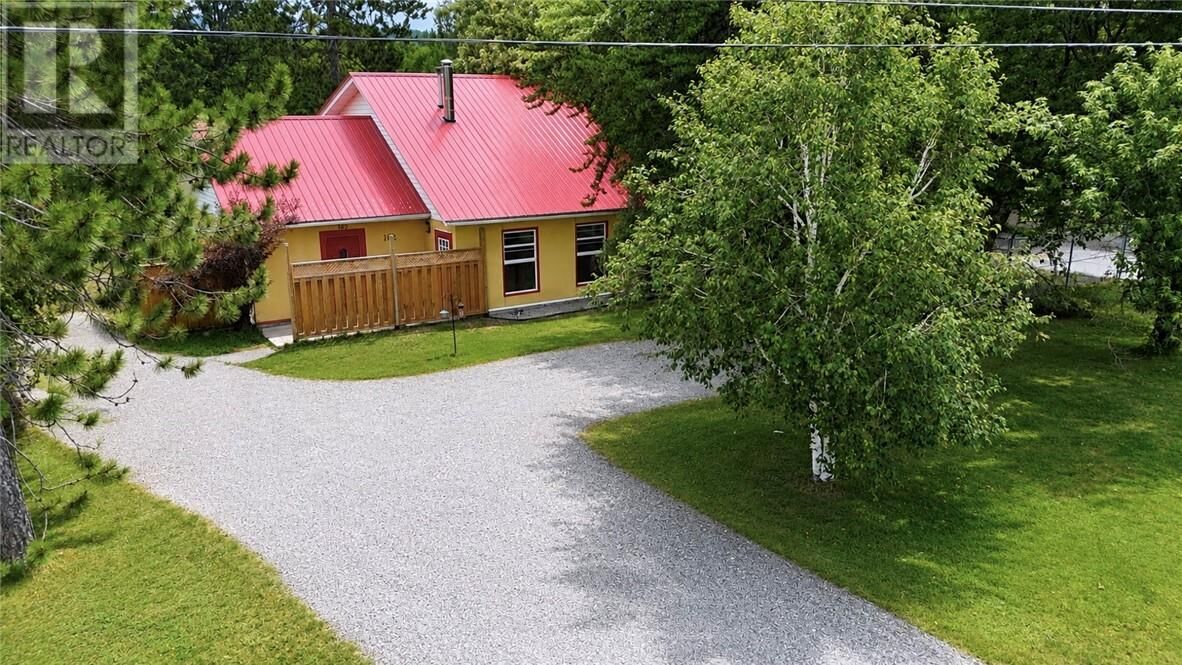 Property Photo:  162 Riverside Drive W  ON P0M 1R0 