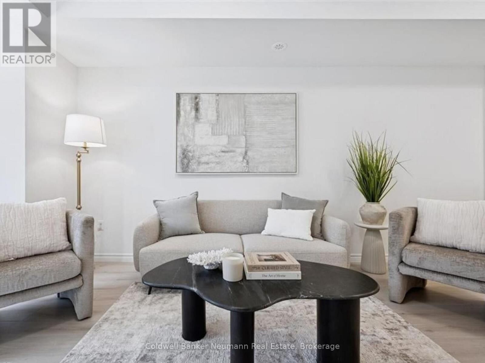 Property Photo:  7-53 Allegro Common  ON N3C 1A5 