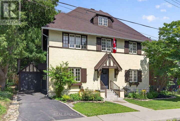 Property Photo: 17 Lakeview Terrace ON K1S 3H3