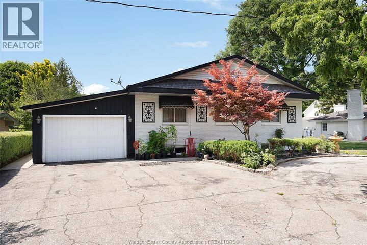 Property Photo:  333 Coronado  ON N8N 2E5 