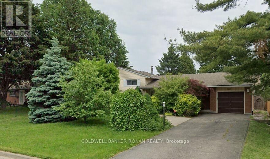 Property Photo:  225 Lime Kiln Road  ON L9G 3A9 