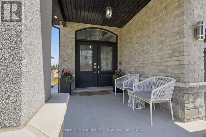 Photo de la propriété:  2152 Yellowbirch Place  ON N6G 0N3 