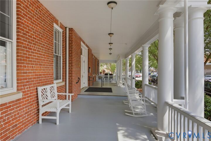 Property Photo:  2620 Stuart Avenue U3f  VA 23220 