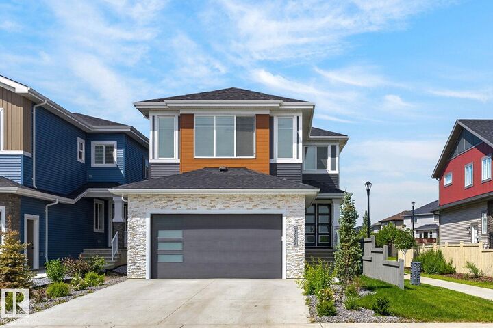16304 19 Avenue SW — photo 1