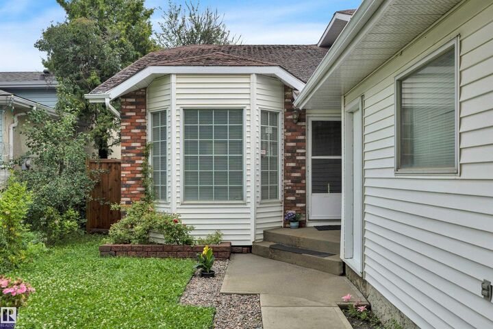 Property Photo:  18920 78 Avenue NW  AB T5T 5H8 