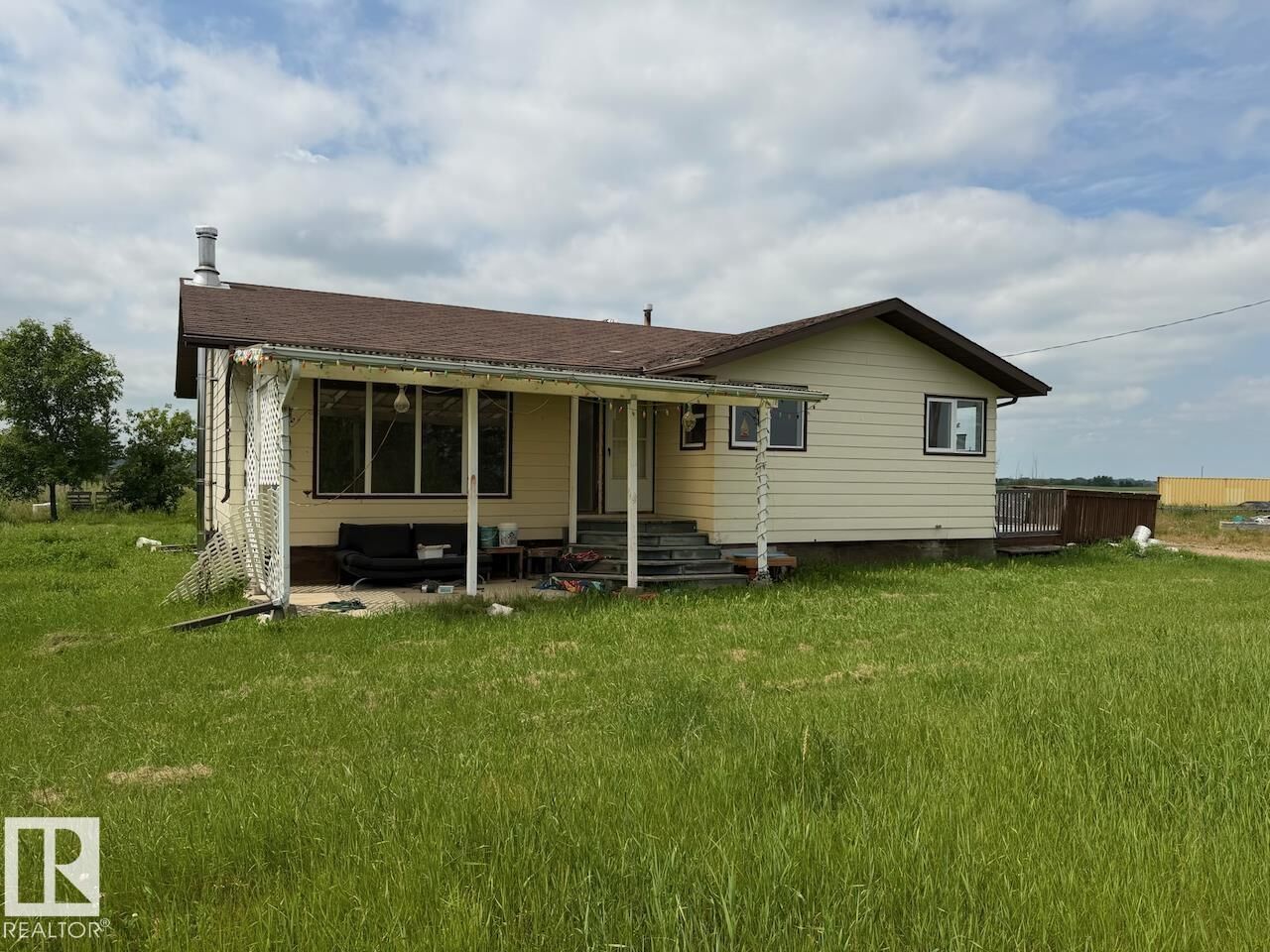 Property Photo:  45 Richfield Road  AB T0G 1L2 