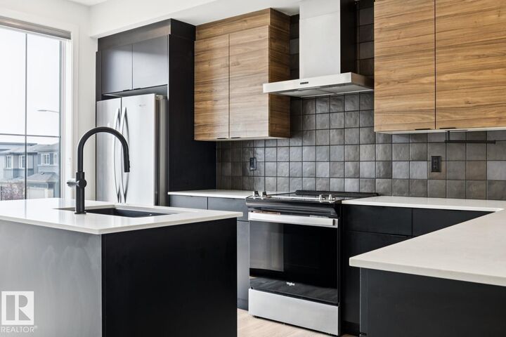 Property Photo:  3290 Kulay Way SW  AB T6W 5B5 