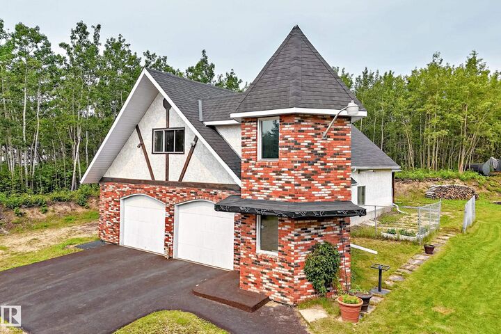 Property Photo: 51313 Rge Road 231 122 AB T8B 1K7