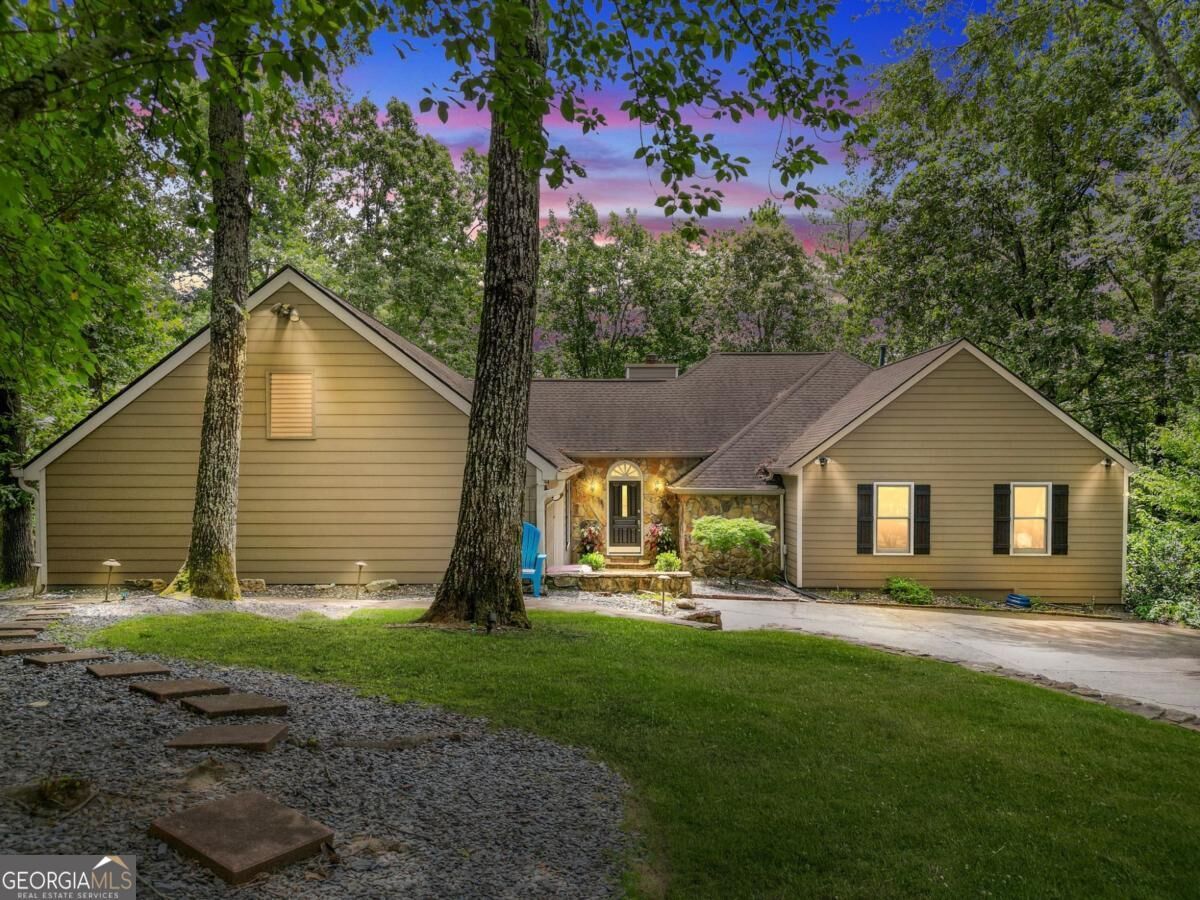Property Photo:  160 Fairway Ridge Drive  GA 30022 