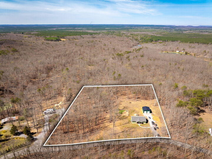 Property Photo: 511 Black Mountain Road TN 37327