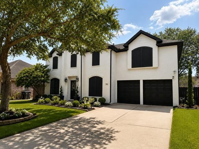 Property Photo: 1902 La Salle Street TX 77546