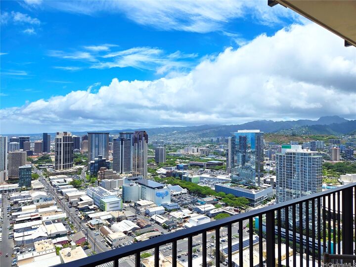 Property Photo: 987 Queen Street 4003 HI 96814