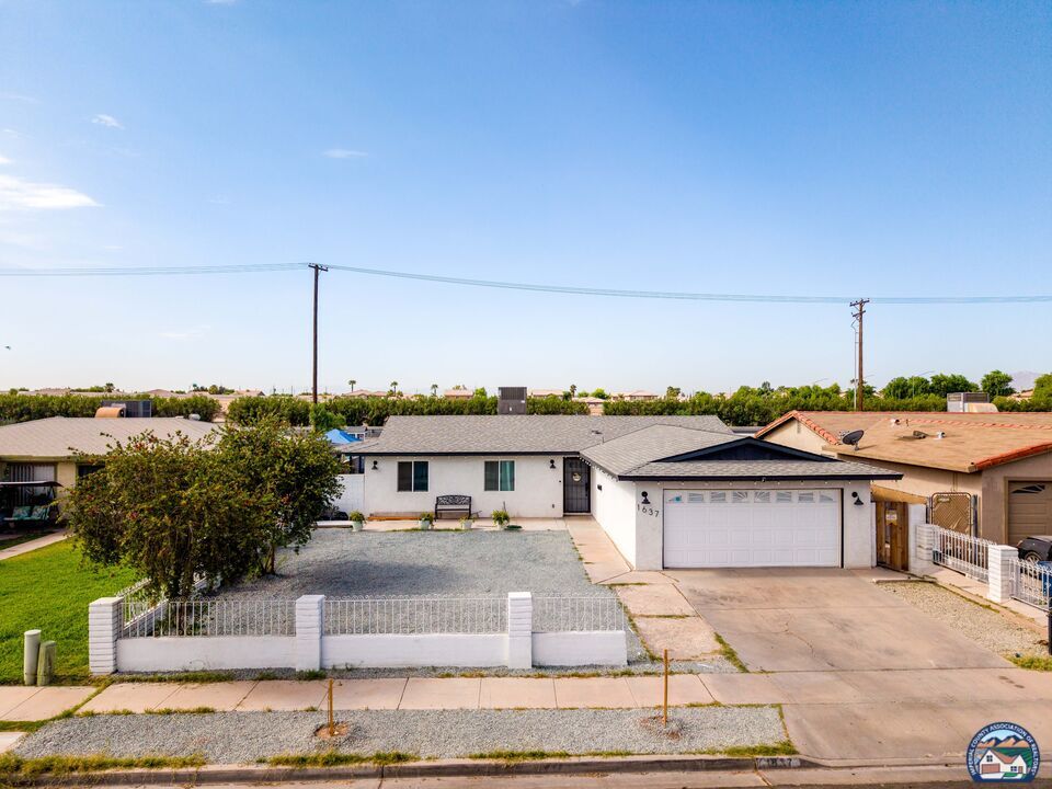 Property Photo: 1637 Southwind Dr CA 92243