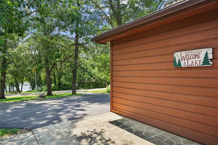 Property Photo: 5118 Panorama Drive IA 50216